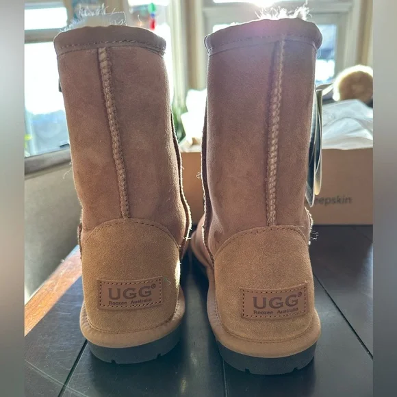 UGG Premium Short Classic Chestnut Boots - Picture 2 of 13